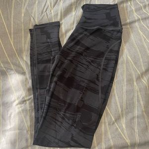 Alphalete surface leggings